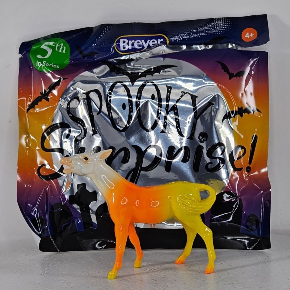 Breyer Stablemate Cornelius Spooky Surprise Candy Corn Mule #712514